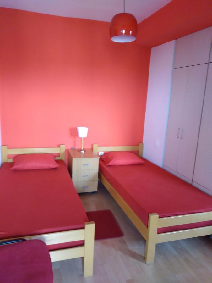 Skopje City Center Red Apartment Exterior foto