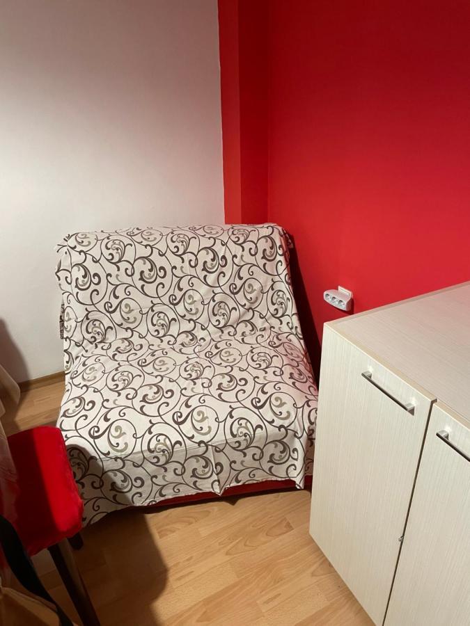 Skopje City Center Red Apartment Exterior foto
